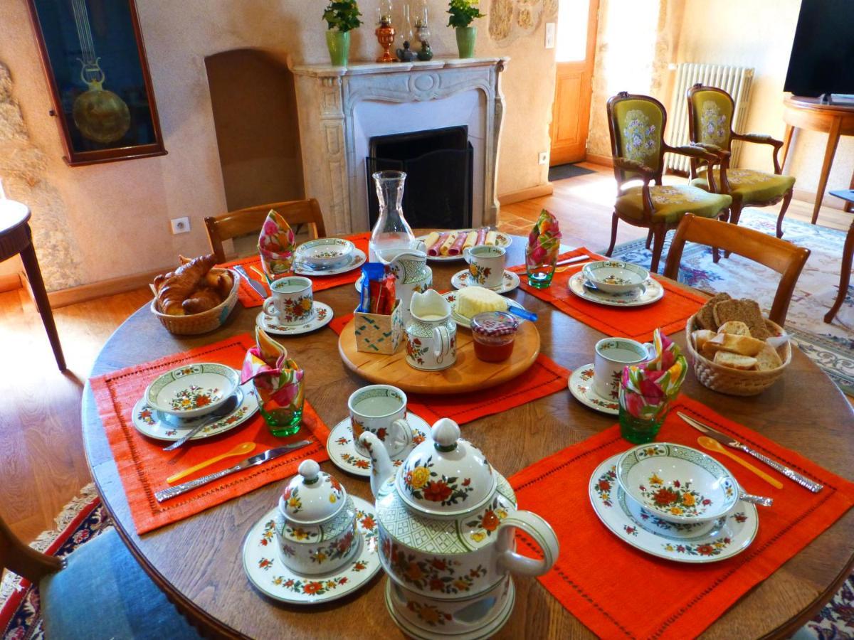 Chez Casimir Bed & Breakfast Cercy-la-Tour Bagian luar foto