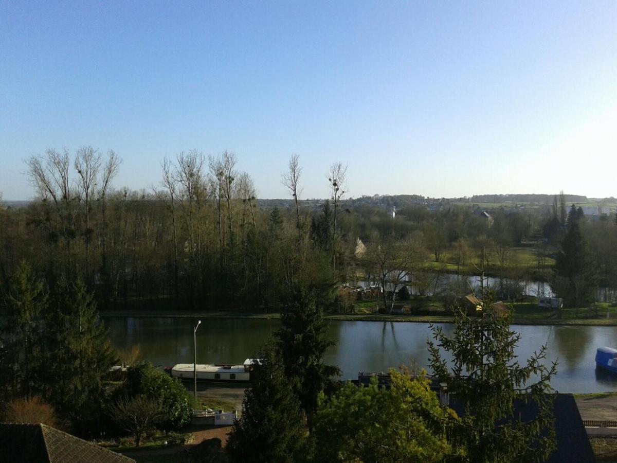 Chez Casimir Bed & Breakfast Cercy-la-Tour Bagian luar foto