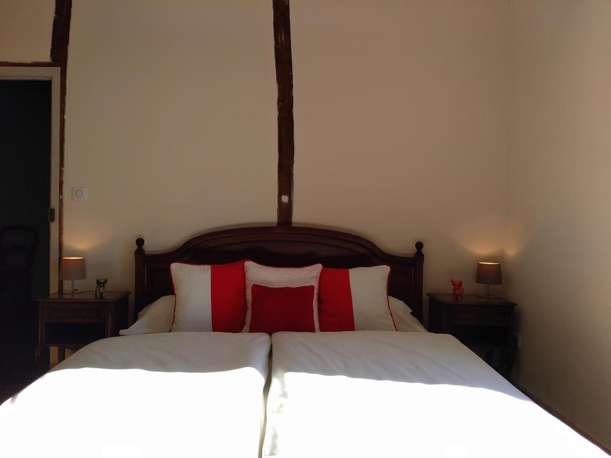 Chez Casimir Bed & Breakfast Cercy-la-Tour Bagian luar foto